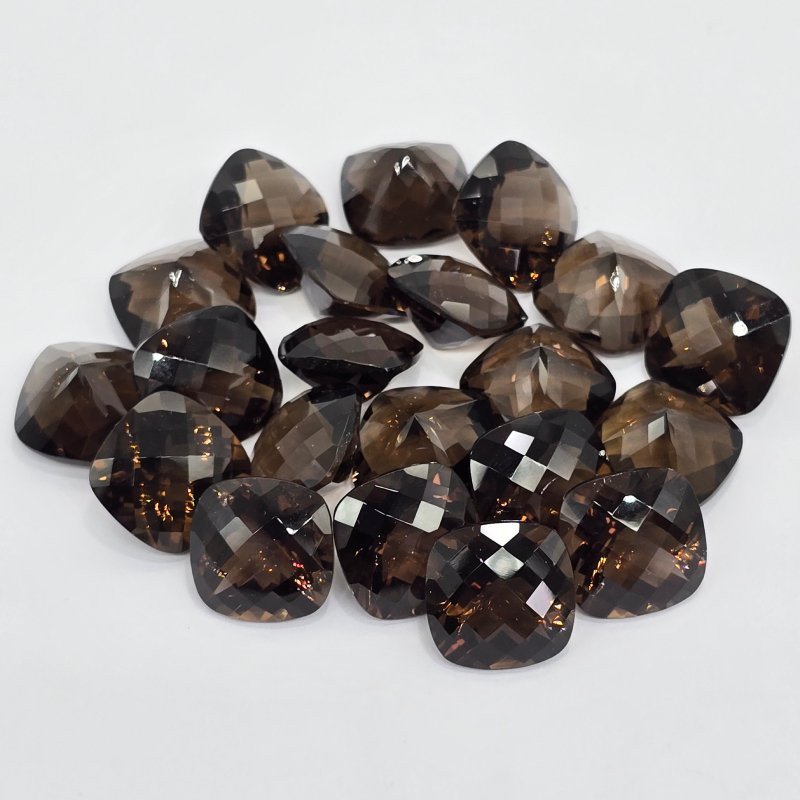 Lotto con 21 pietre Quarzo Fumè  Taglio:  Cushon 14x14mm - 213