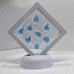Lotto con 8 Topazi Azzurri  Taglio:  Goccia 10x15 mm - 68,80 ct
