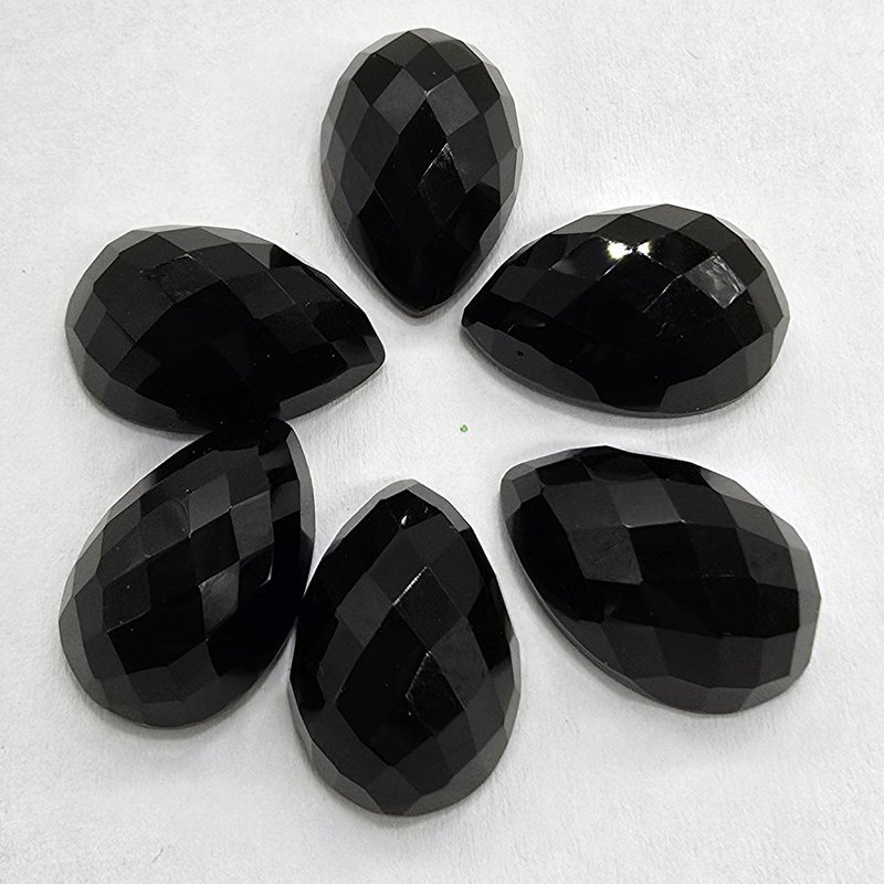 Lotto con 6 Onici Taglio: Goccia 10x15 mm - 40