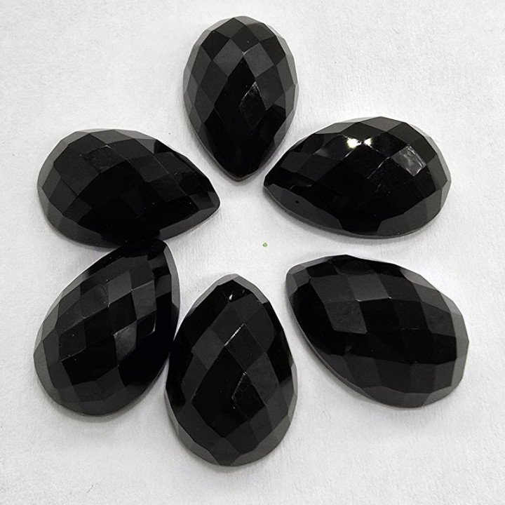 Lotto con 6 Onici Taglio: Goccia 10x15 mm - 40