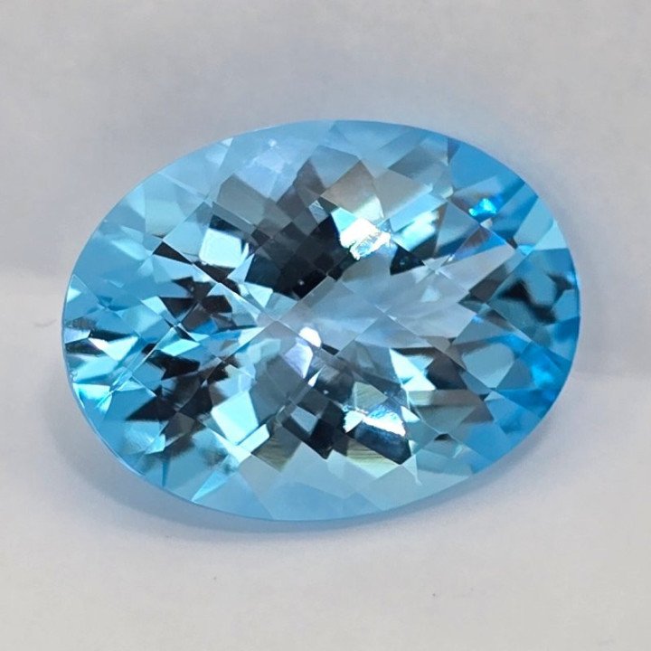 Blue Topaz, 20x15mm - 22.09ct