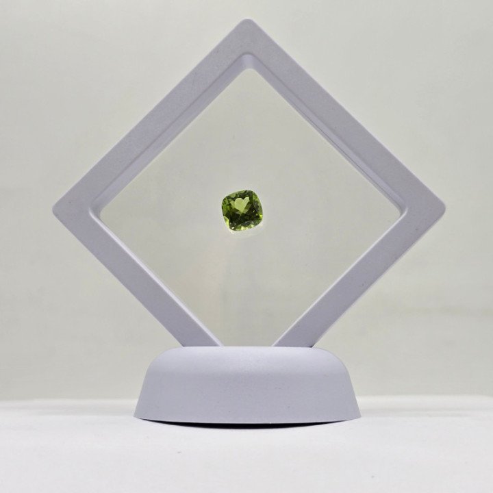 Oval Peridot 9.80 x 9.80 mm - 4.20 ct