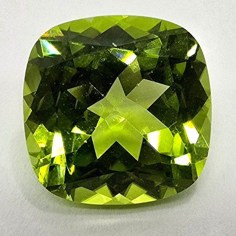 Oval Peridot 9.80 x 9.80 mm - 4.20 ct
