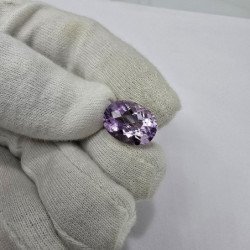 Oval-Cut Amethyst 12 x 16 mm - 7.85 ct