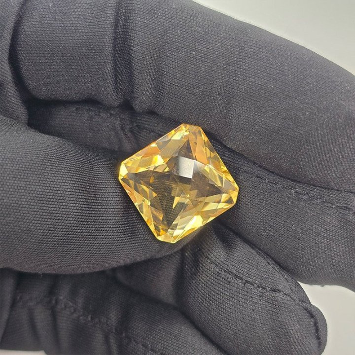 Citrino - Taglio  Radiante -  17,20x117,20 mm - 18,58 ct