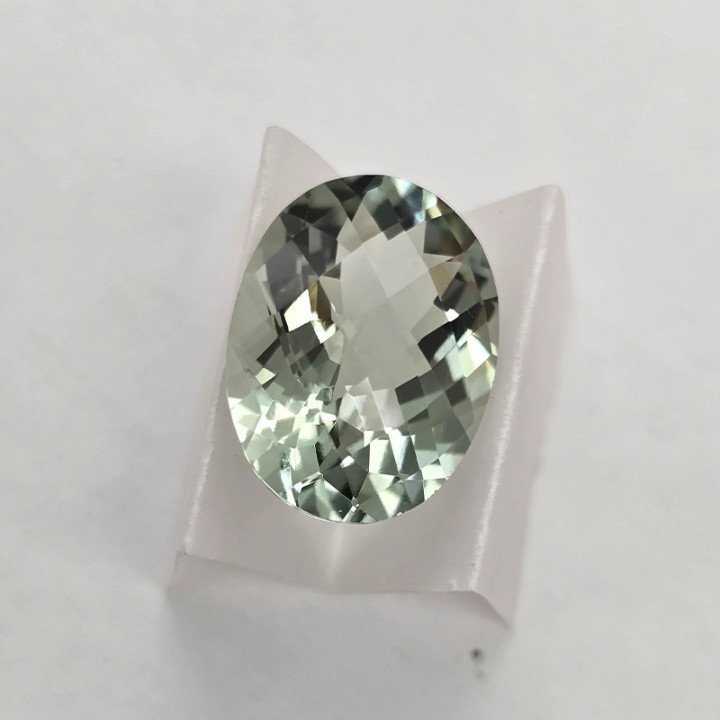 Prasiolite Taglio Ovale 12 x 16 mm - 8,22 ct