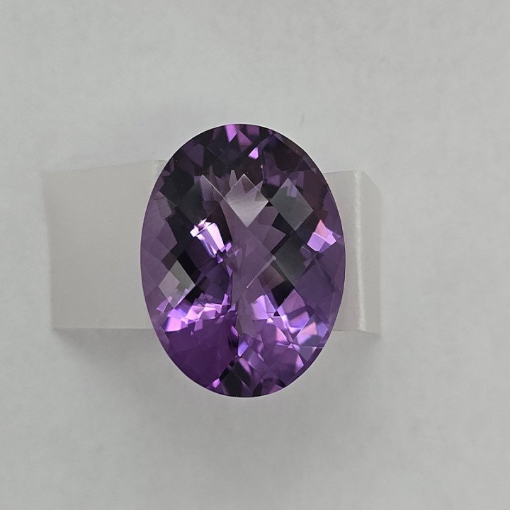 Ametista Taglio Ovale 20 x 15,20 mm - 15,28 ct