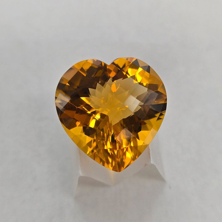 Heart-Cut Citrine 20x20mm - 18.90 ct