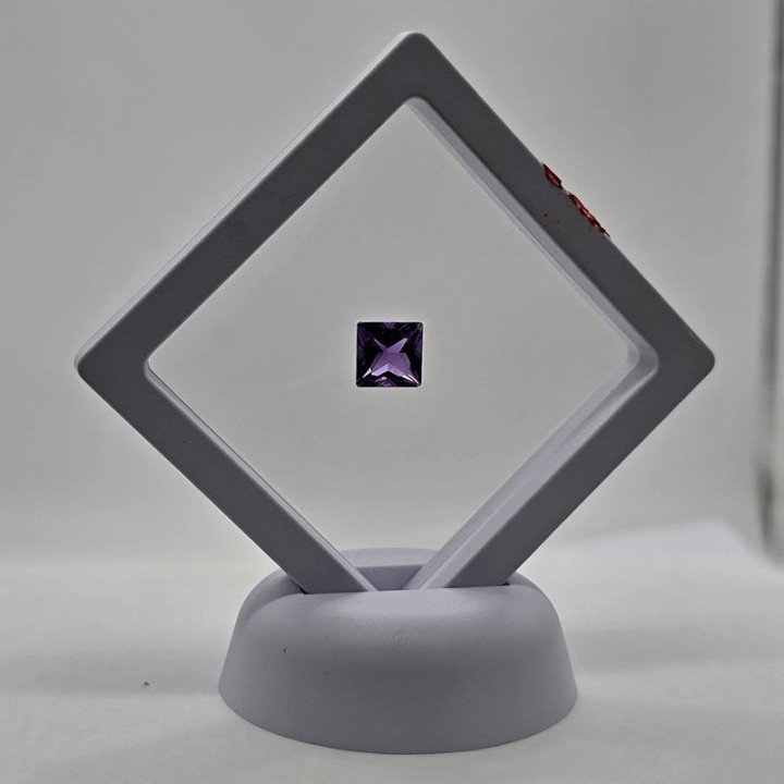 Princess-Cut Amethyst 10x10 mm - 4.27 ct