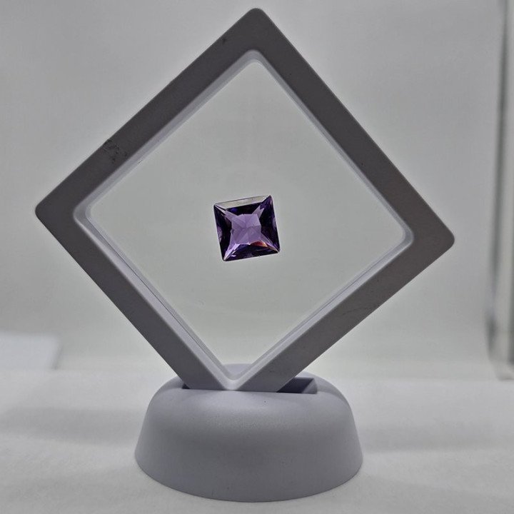 Ametista Taglio Princess 14x14 mm - 10,91 ct