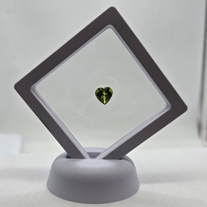 Magnificent Heart-Cut Peridot 10x10 mm - 3.64 ct