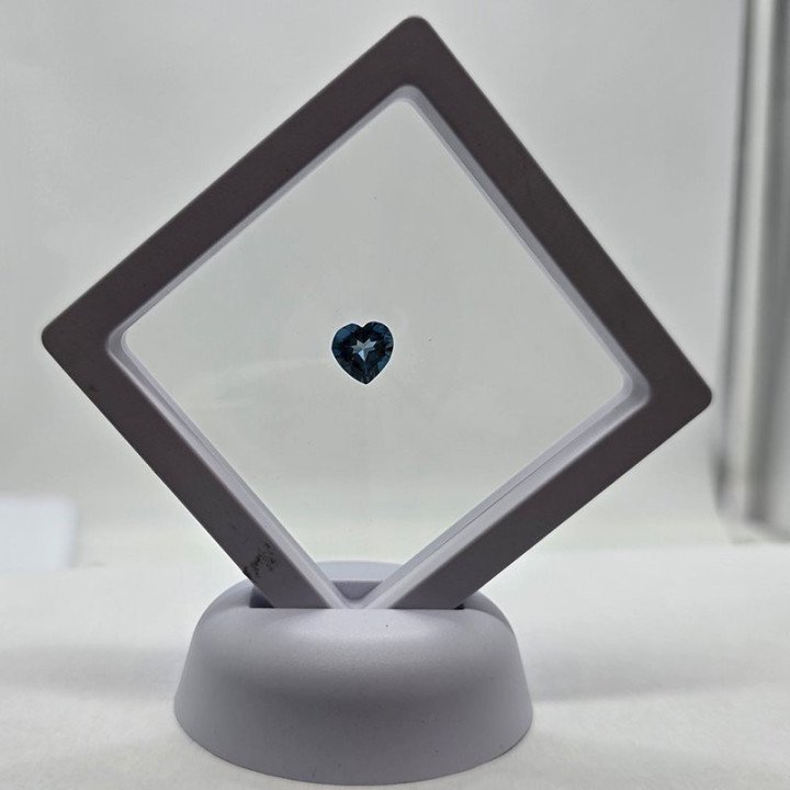 Raro London Blu - Taglio Cuore 9x9mm - 3,05 ct