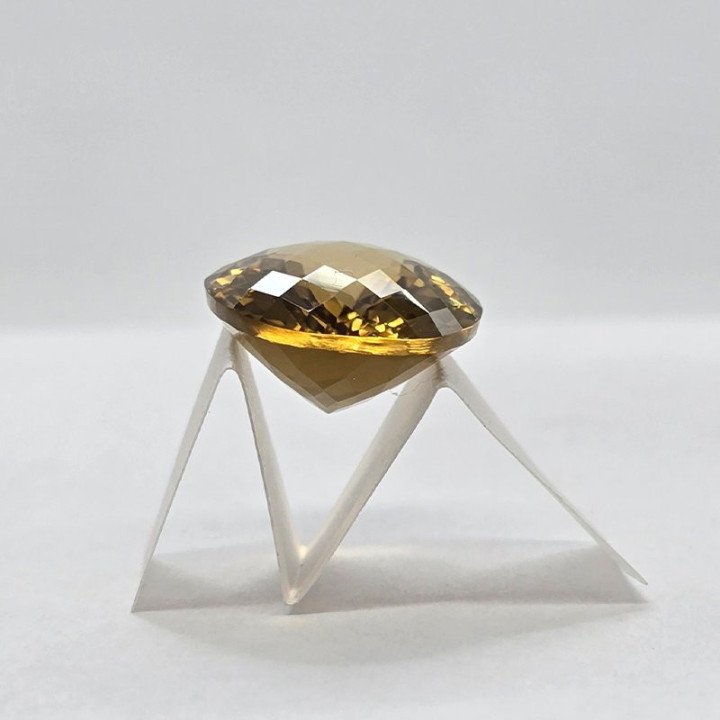 Oval Honey Quartz 20x15 mm - 13.59 ct