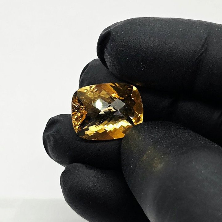 Quarzo Miele Taglio Cushon 15x20 mm - 15,68 ct