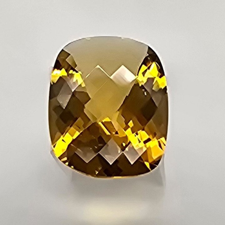 Cushon Cut Honey Quartz 15x20 mm - 13.78 ct