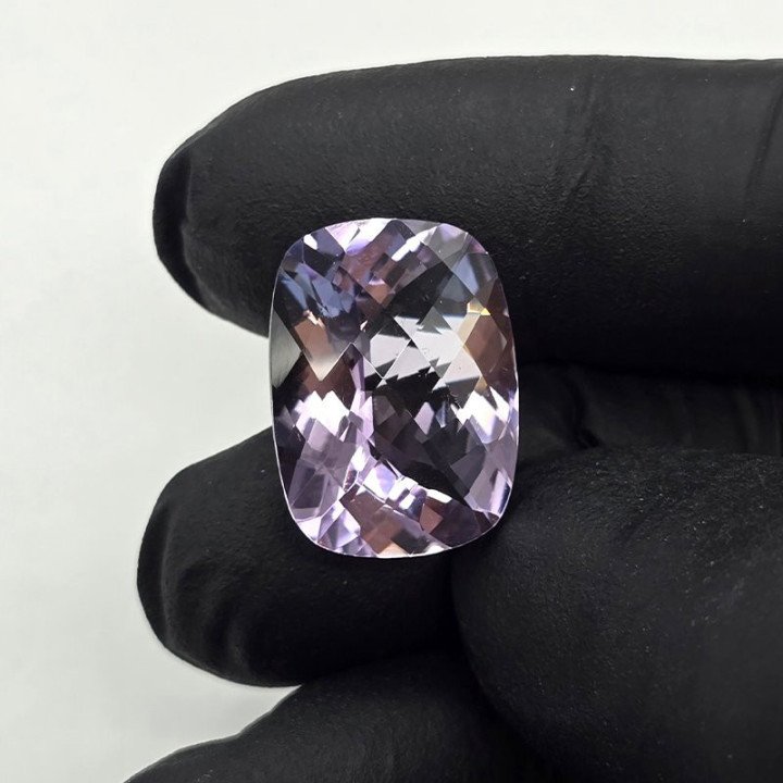 Cushon Cut Amethyst 15x20 mm - 13.78 ct