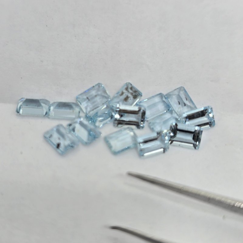Lotto con 15 Acquamarina - Taglio:  Smeraldo -  6x4mm - 6