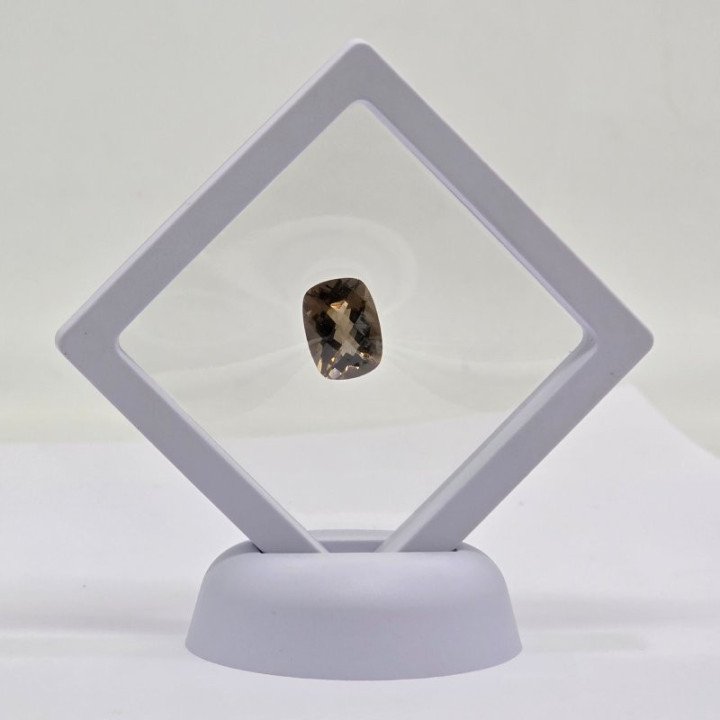 Quarzo Fumè  Taglio:  Cushon 12x16mm - 8,60 ct